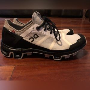 On running cloudventure shoes